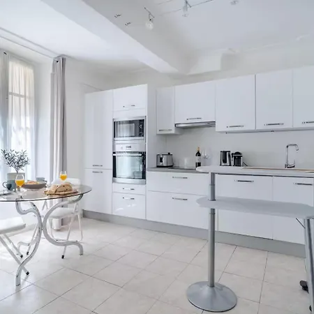 Le Bernardin - T2 Dans Le Vieil 公寓 昂蒂布