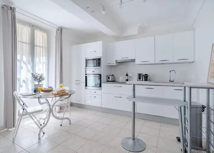 Le Bernardin - T2 Dans Le Vieil 公寓 昂蒂布